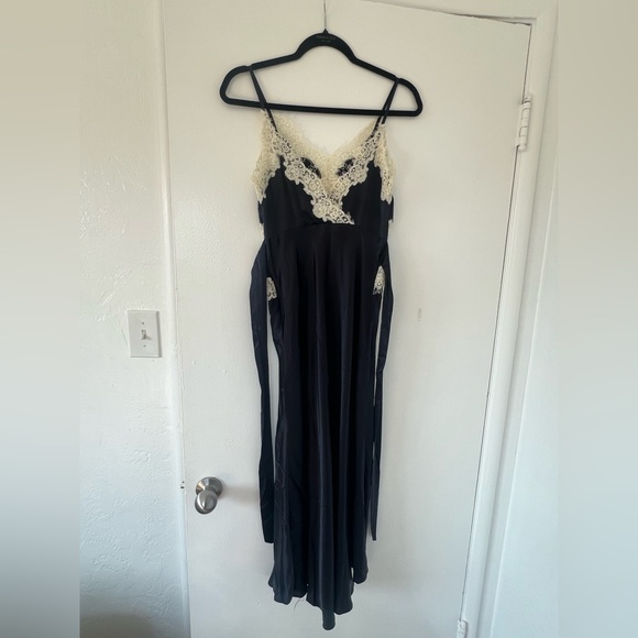 EUC Doen Obelia Dress in Navy Size Medium - Picture 3 of 7